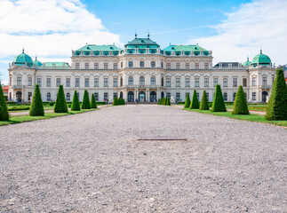 Fototapeta premium View with Belvedere Palace (Schloss Belvedere) built in Baroque architectural style and located in Vienna, Austria
