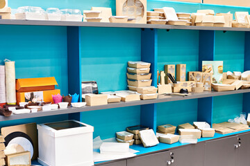 Cardboard food containers