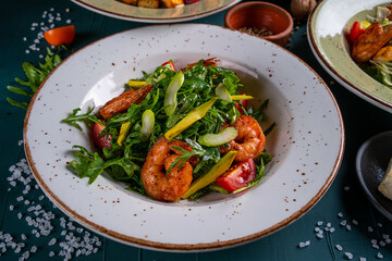 salad with shrimp arugula cherry tomatoes