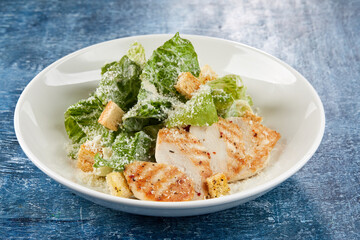 caesar salad with grilled chicken - obrazy, fototapety, plakaty