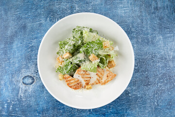caesar salad with grilled chicken