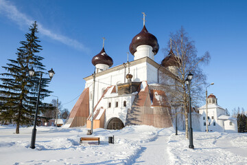 Cathedral of the Nativity of Christ in a winter landscape on a sunny day. Kargopol. Arkhangelsk region, Russia