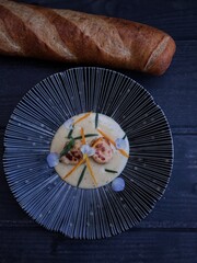 Hokkaido scallops with crème d’échalotes (Cream of Shallot) and a baguette
