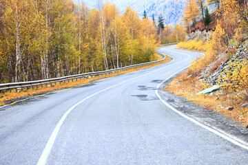 Fototapeta premium autumn highway view, freedom travel landscape