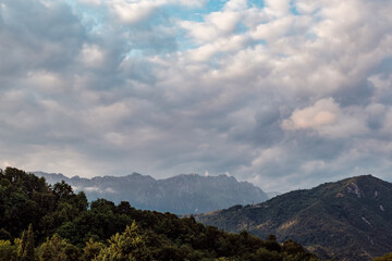Obraz premium Stormy sunset in the italian countryside