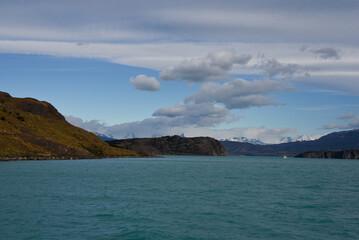 Rive colorate del Lago Argentino. Parco nazionale Los Glaciares, Calafate, Patagonia, Argentina.