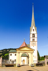 Fototapeta na wymiar Chiesa di Santa Cristina, Ortisei