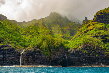The Napali Coast of Kauai, Hawaii. - obrazy, fototapety, plakaty