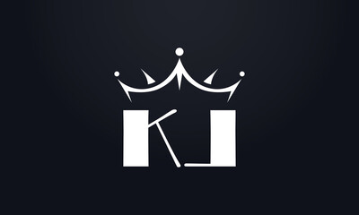 King crown logo design vector and extra bold queen symbol