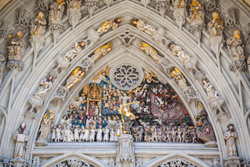 Obraz premium The Cathedral of Bern in the old city built in the Gothic style, it is the tallest cathedral in Switzerland with a height of 100.6 m