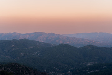 Fototapeta na wymiar beautiful sunrise in the mountains