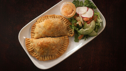 Empanada chicken - with salad and sauce 