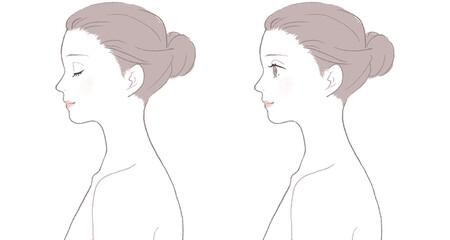 スキンケアをする女性