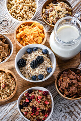 Composition with different sorts of breakfast cereal products