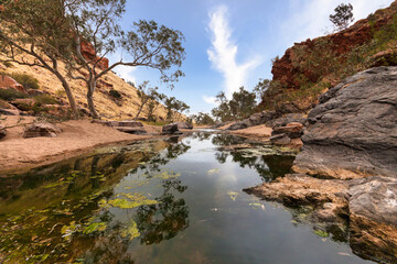 Fototapeta na wymiar Simpsons Gap, West McDonnell Ranges, Australia