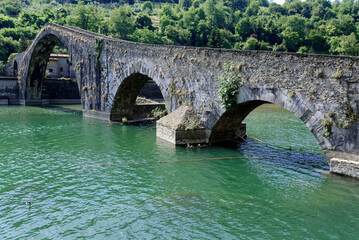 Fototapeta na wymiar Ponte della Maddalena, Ponte de Diavolo, Teufelsbrücke, Borgo a Mozzano, Provinz Lucca, Toskana, Italien, Europa