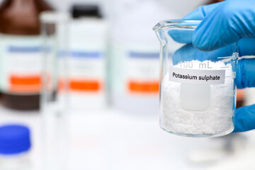 Potassium sulphate in glass, chemical in the laboratory and industry
