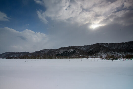 冬の美瑛の丘  北海道美瑛町の観光イメージ
