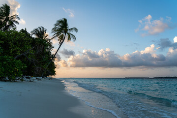 Strandpanorama auf den Malediven