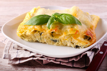 Cheese and spinach cannelloni gratin