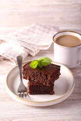 Spicy molasses squares