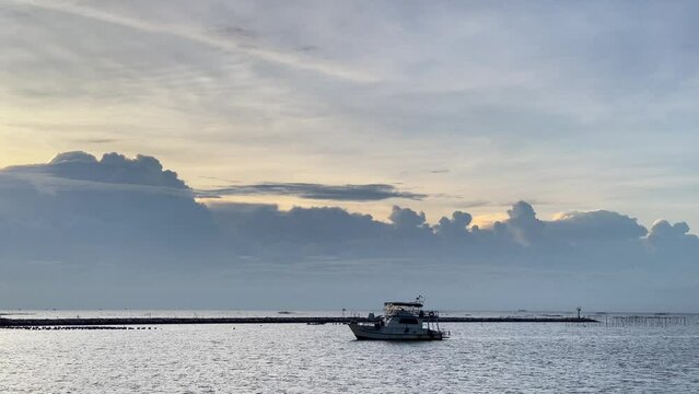 Para noma, sunset view in the sea, sea fishing boat