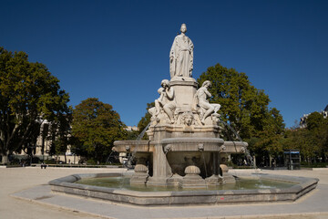 La Fontaine Pradier à Nîmes (Gard/France) - obrazy, fototapety, plakaty