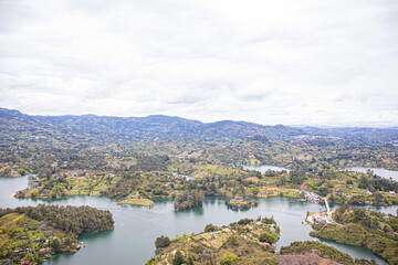 Fototapeta na wymiar view of the city from the lake in Guatape