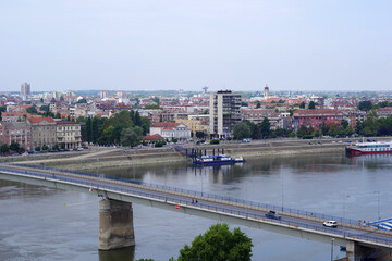 Fototapeta na wymiar Panorama de la ville de Novi Sad sur le Danube