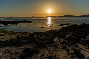 ISLAS CIES PUESTA DE SOL DESDE PLAYA DE CARRIL