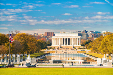 Lincoln memorial and pool in Washington DC, USA
