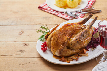 Guinea fowl with red wine