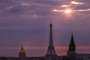 Fototapeta na wymiar Eiffel tower and Les Invalides at golden sunset, Paris cityscape, France
