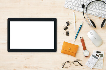 タブレットのある机の上の俯瞰撮影