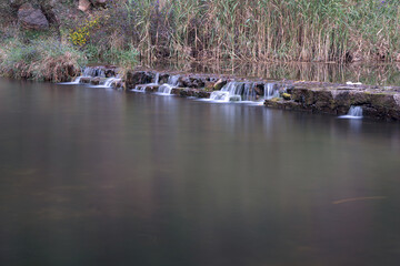 Mirror effect of slow gate water area