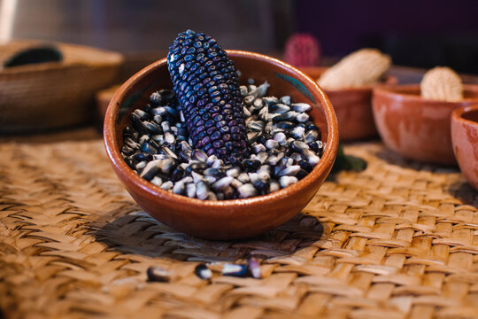 Bowl of black Mexican corn grains