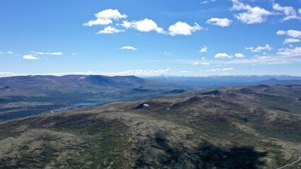 plateau et montagne au centre de la Norv&egrave;ge Hardangervidda