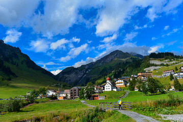 Fototapeta na wymiar Stuben am Arlberg im österreichischen Bundesland Vorarlberg