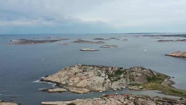 survol de la r&eacute;serve naturel de Tjurpannans sur la c&ocirc;te su&eacute;doise