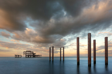 Fototapeta na wymiar Brighton Pier and Colomns with long exposure.