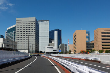 Fototapeta na wymiar 東京再開発で暫定開通した環状2号線（東京都中央区晴海）