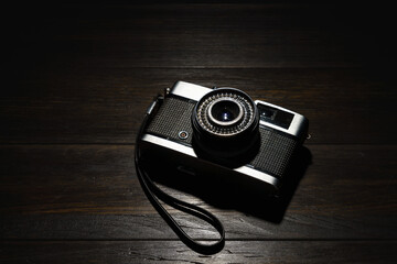 古いフィルムカメラ