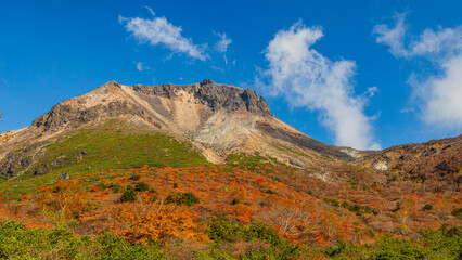那須岳　紅葉　姥が平から見上げる茶臼岳　絶景