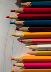 Naklejka premium colored pencils close up. for drawing