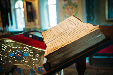 Orthodox Church . Internal elements and attributes of the church.
