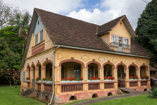 Old house in Pirabeiraba