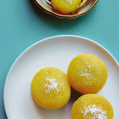 lemons on a plate