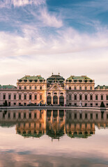 Fototapeta na wymiar belvedere palace in Vienna at sunset 