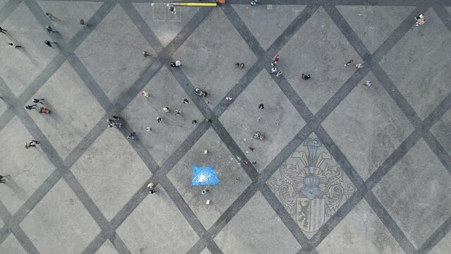 Seifenblasen Leipzig Marktplatz Kinder und Eltern