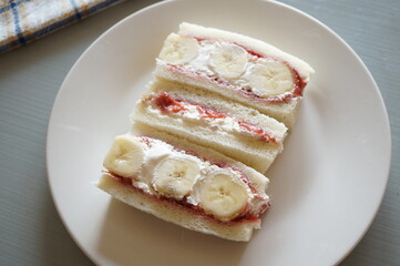 フルーツサンドイッチ